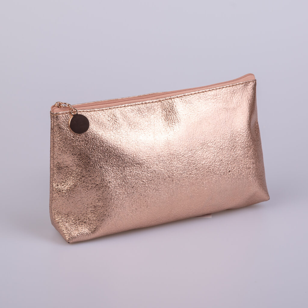 Růžovozlatá metalická kosmetická taštička vhodná pro zakázkovou výrobu s vlastním logem
